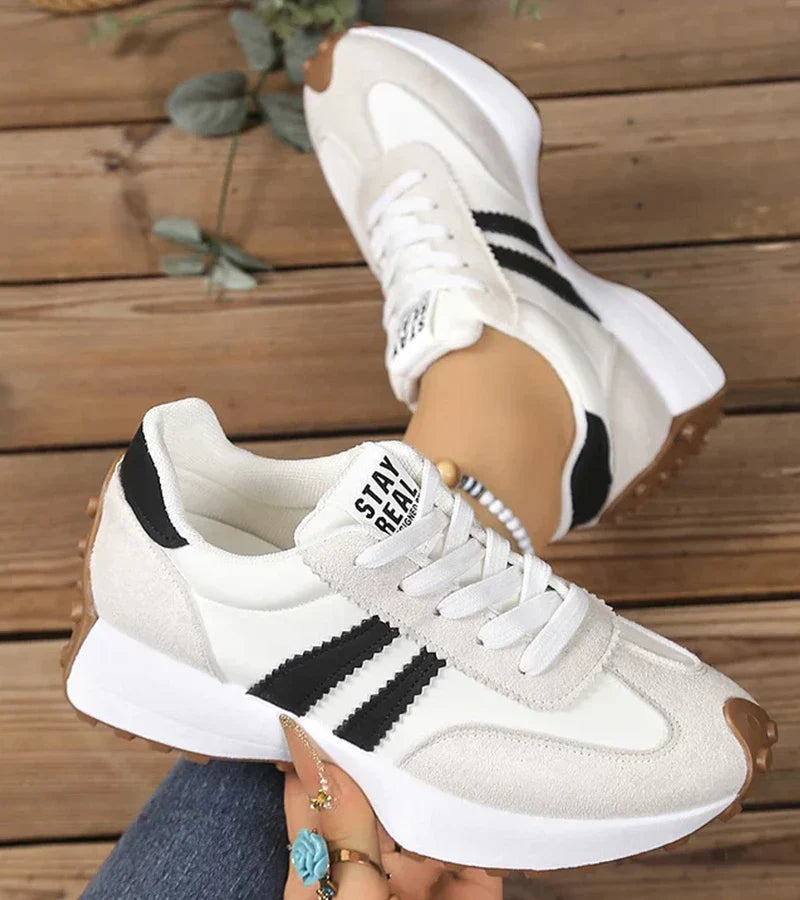 Martina Soler | ZAPATILLAS DEPORTIVAS CÓMODAS CON PLATAFORMA ERGONÓMICA