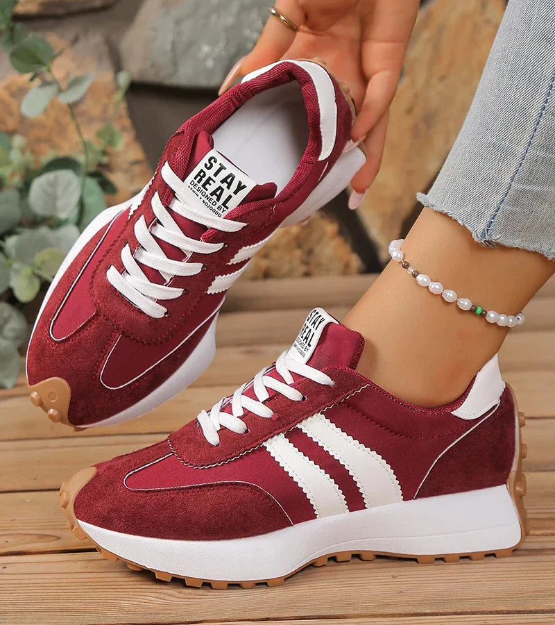 Martina Soler | ZAPATILLAS DEPORTIVAS CÓMODAS CON PLATAFORMA ERGONÓMICA