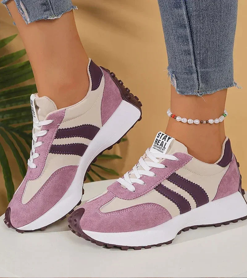 Martina Soler | ZAPATILLAS DEPORTIVAS CÓMODAS CON PLATAFORMA ERGONÓMICA