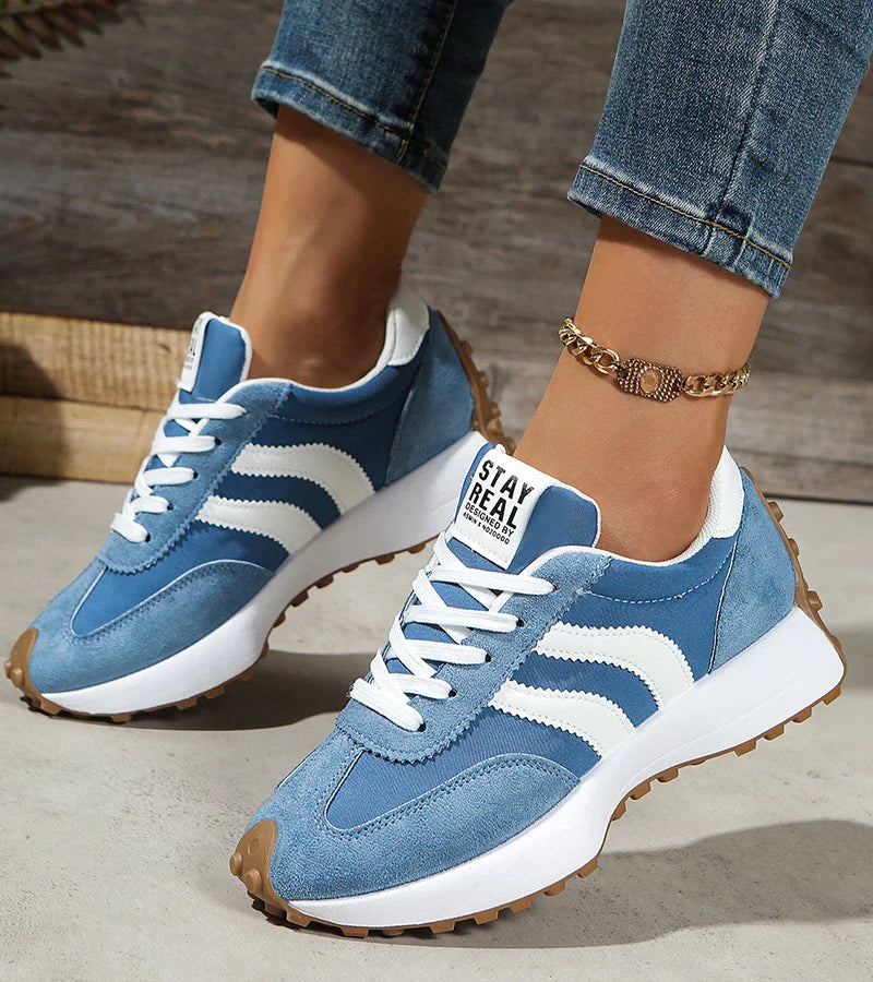Martina Soler | ZAPATILLAS DEPORTIVAS CÓMODAS CON PLATAFORMA ERGONÓMICA