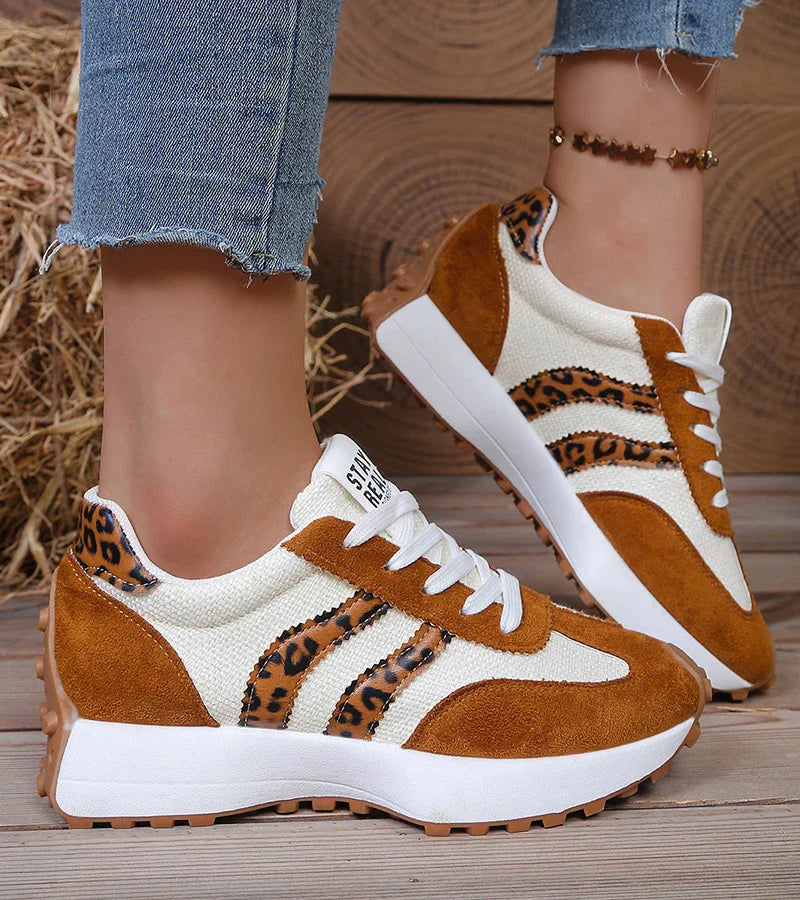 Martina Soler | ZAPATILLAS DEPORTIVAS CÓMODAS CON PLATAFORMA ERGONÓMICA